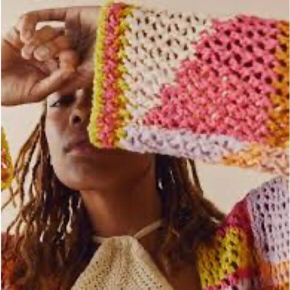 New FREE PEOPLE
Chasing Rainbows Cardi In Tropical Rainbow Combo - Picture 8 of 8